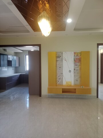 Living Room in 3 BHK Builder Floor at BPTP Parklands, Sector 76 – for Rent