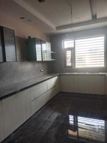 Kitchen in 3 BHK Builder Floor at BPTP Parklands, Sector 76 – for Rent