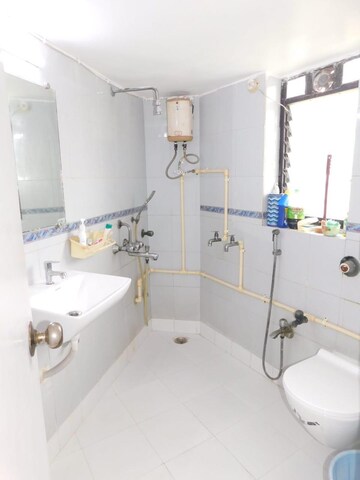 Team Area in 2 BHK Apartment at Parikh Pearl Apartment, Andheri West – for Rent