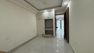Building Lobby in 3 BHK Builder Floor at Palm Residency Chhatarpur, Chattarpur – for Rent
