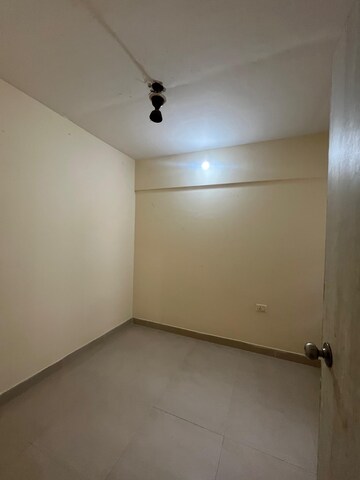 Room in 1 BHK Apartment at Lodha Golden Dream, Dombivli East – for Rent