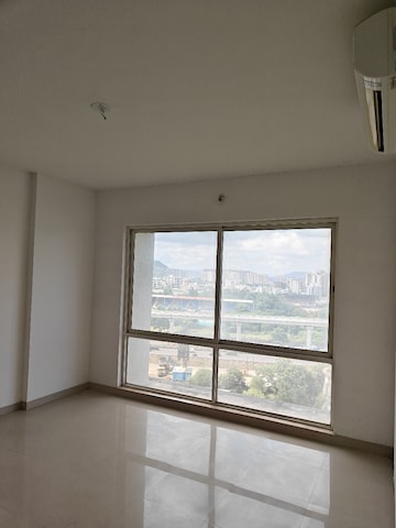 Room in 4 BHK Apartment at Marvel Cascada, Balewadi – for Rent