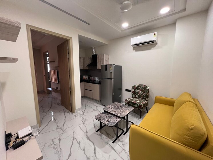 Living Room, sector 54 4 Bedroom 4000 Sq.Ft. Apartment In Sector 54 Gurgaon 9042671