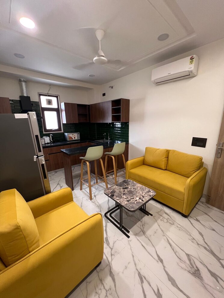 Living Room, sector 54 4 Bedroom 4000 Sq.Ft. Apartment In Sector 54 Gurgaon 9042671