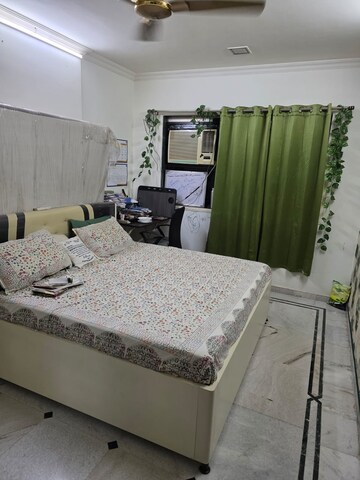 2 BHK Apartment For Rent in NG Complex, Andheri East