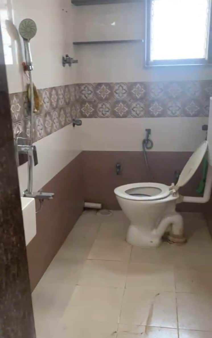 Bathroom, nirman-cottage 2 Bedroom 800 Sq.Ft. Apartment In Versova Mumbai 9042684