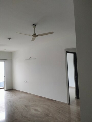 2 BHK Apartment For Rent in Tain Square, Wanwadi