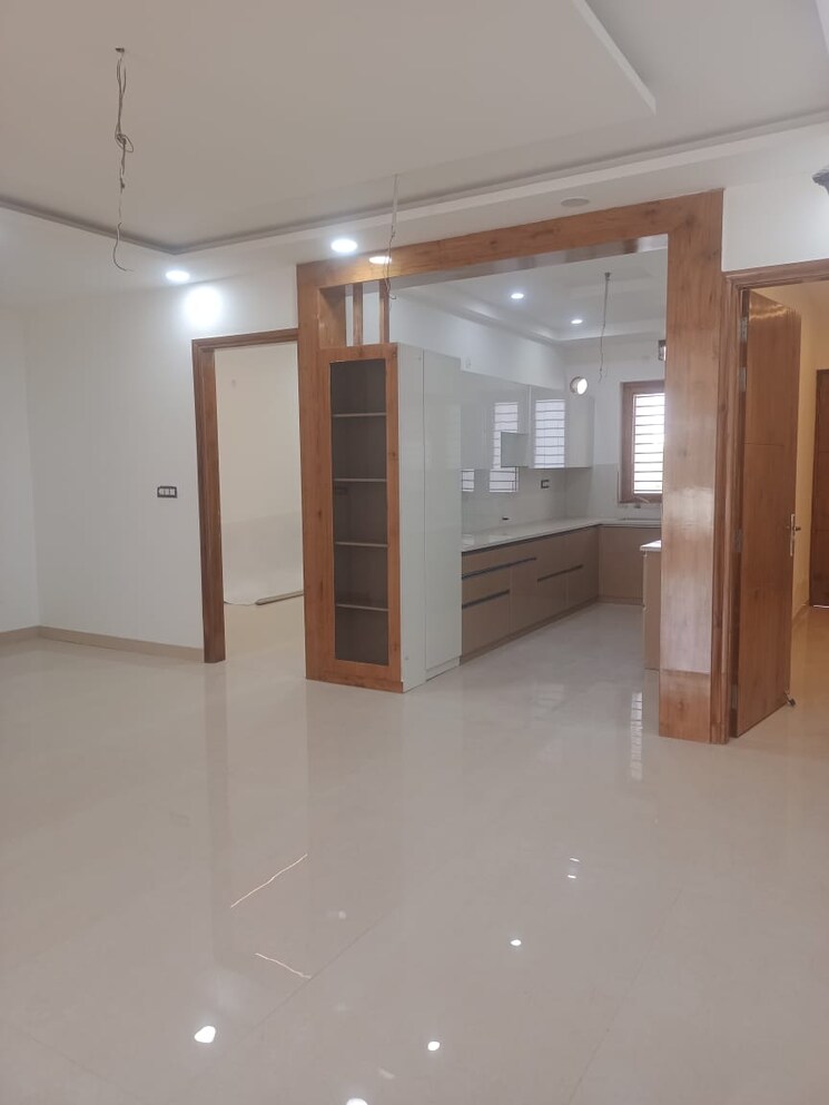 Room, bptp-park-central 3 Bedroom 2250 Sq.Ft. Builder Floor In Sector 85 Faridabad 9042723