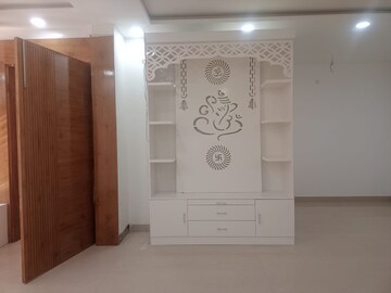 Bathroom in 3 BHK Builder Floor at BPTP Park Central, Sector 85 – for Rent