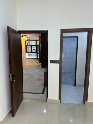 Room in 4 BHK Apartment at Silverglades The Ivy, Sector 28 – for Sale