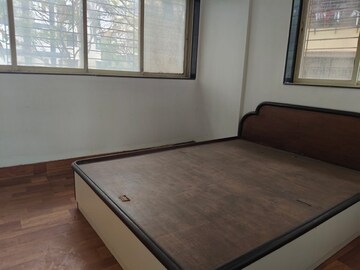 Room in 2 BHK Apartment at Andheri West – for Rent