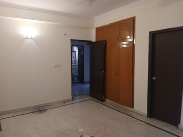 Room in 2 BHK Apartment at Unitech The Residences Gurgaon, Sector 33 – for Rent