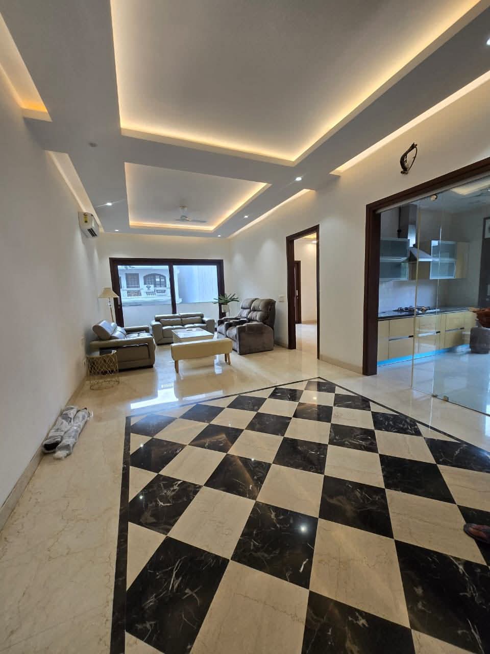 2 BHK + Servant Room 1200 Sq.Ft. Apartment in Emaar The Palm Drive-Palm Studios