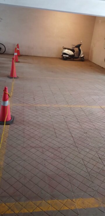 Parking in  Office Space at Lalwani Plaza, Viman Nagar – for Rent