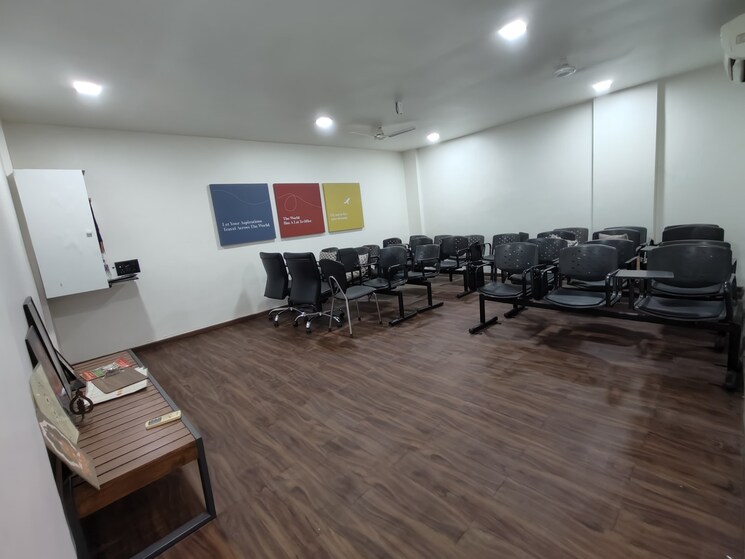 Team Area, ambawadi Commercial Office Space 7500 Sq.Ft. In Ambawadi Ahmedabad 9042779