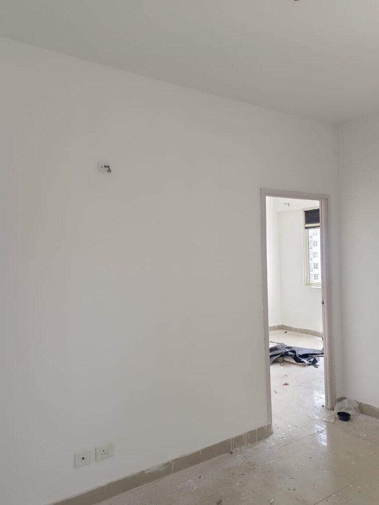 Room, suncity-avenue-76 2 Bedroom 682 Sq.Ft. Apartment In Sector 76 Gurgaon 9042814