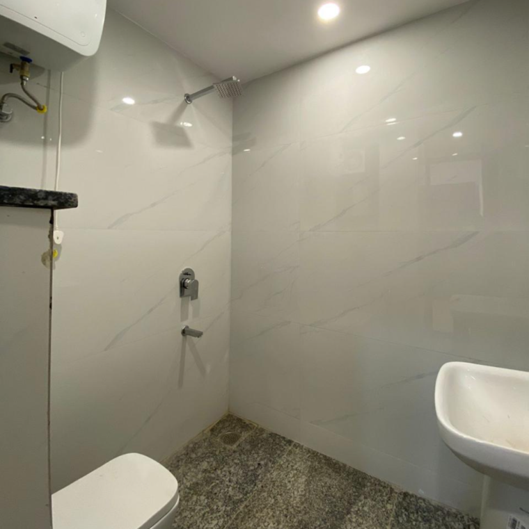 Attached Bathroom, chattarpur 3 Bedroom 135 Sq.Yd. Builder Floor In Chattarpur Delhi 9042878