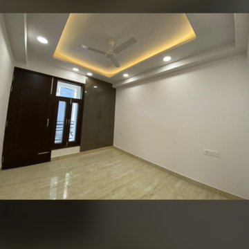 Room in 3 BHK Builder Floor at Chattarpur – for Sale