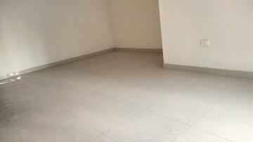 Room in 3 BHK Apartment at Pareena The Elite Residences, Sector 99 – for Rent