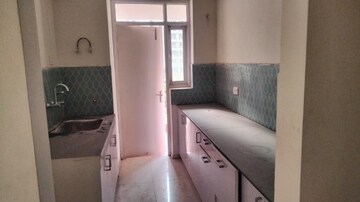 Building Lobby in 3 BHK Apartment at Pareena The Elite Residences, Sector 99 – for Rent