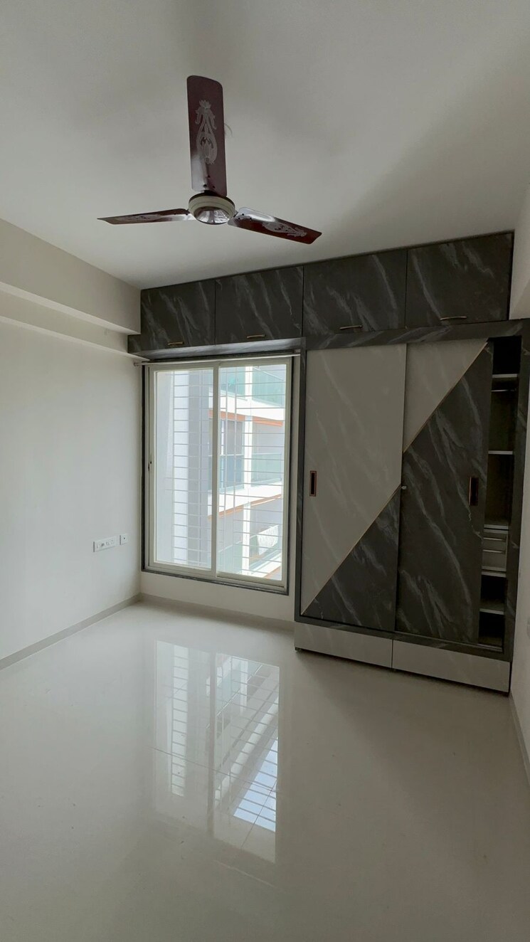 Room, basil-mondale 3 Bedroom 1013 Sq.Ft. Apartment In Mundhwa Pune 9042864