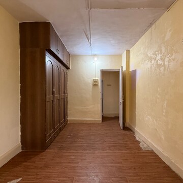 Room in 2 BHK Apartment at Sneh Varsha Society, Chakala – for Sale