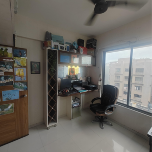 Room in 3 BHK Apartment at Chandkheda – for Sale