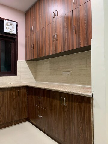 Kitchen in 2 BHK Builder Floor at Patel Nagar – for Rent