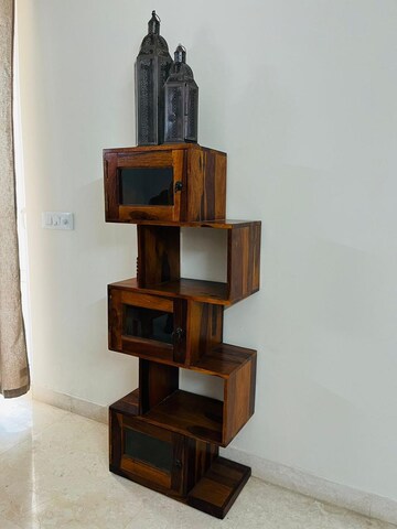 Furnished Amenities in 3 BHK Apartment at DLF The Ultima, Sector 81 – for Rent
