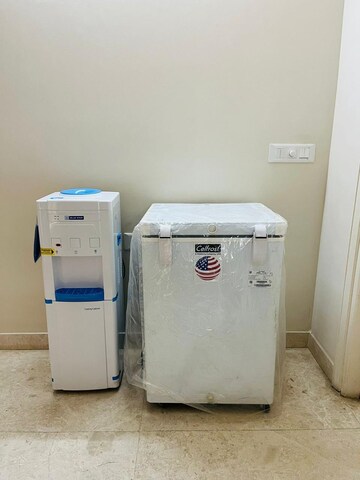 Furnished Amenities in 3 BHK Apartment at DLF The Ultima, Sector 81 – for Rent