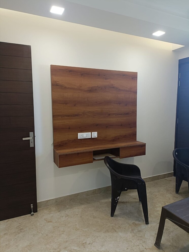 Room, puri-kohinoor 2 Bedroom 1350 Sq.Ft. Builder Floor In Sector 89 Faridabad 9042944