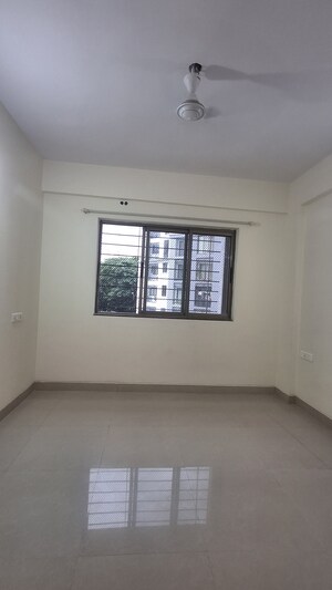 Building Lobby in 2 BHK Apartment at Raheja Reflections, Kandivali East – for Sale