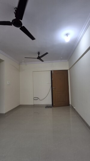 Bathroom in 2 BHK Apartment at Raheja Reflections, Kandivali East – for Sale