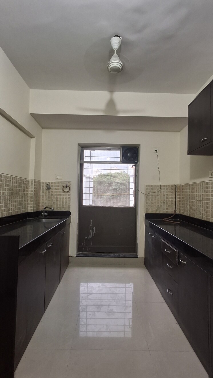 Kitchen, raheja-reflections 2 Bedroom 850 Sq.Ft. Apartment In Kandivali East Mumbai 9042934