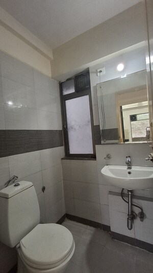 Kitchen in 2 BHK Apartment at Raheja Reflections, Kandivali East – for Sale