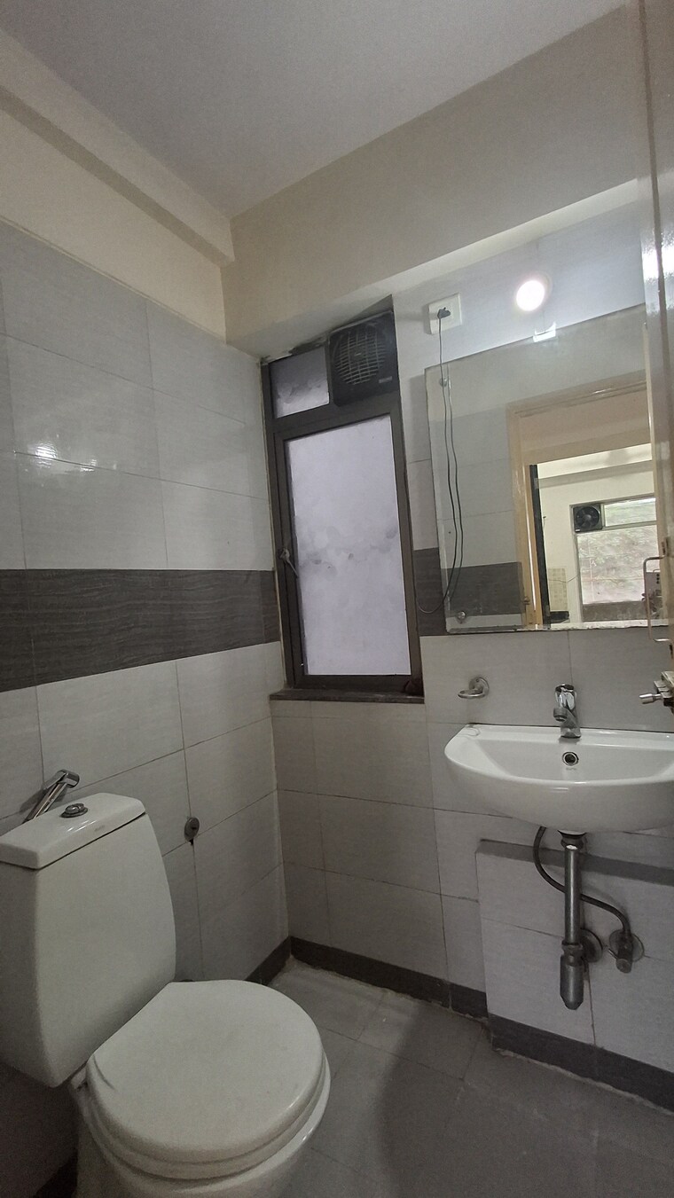 Kitchen, raheja-reflections 2 Bedroom 850 Sq.Ft. Apartment In Kandivali East Mumbai 9042934