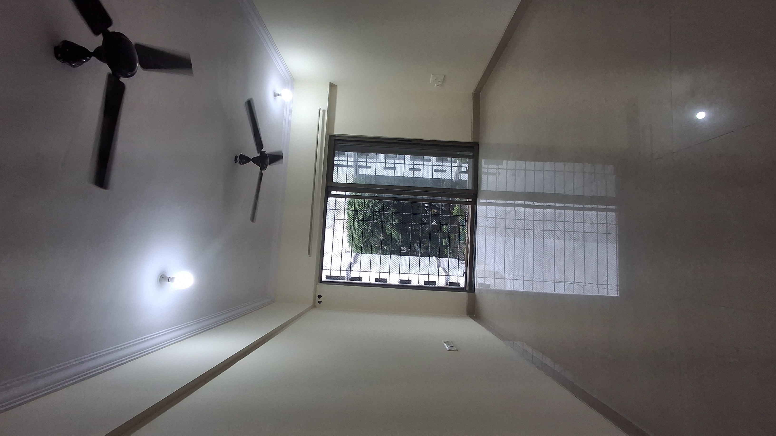 2 BHK 850 Sq.Ft. Apartment in Raheja Reflections