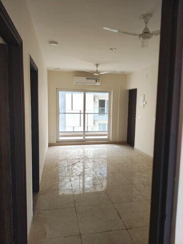 2 BHK Apartment For Rent in Breez Flora Avenue 33, Sohna Sector 33