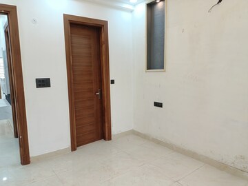 Room in 3.5 BHK Builder Floor at Puri Aman Vilas, Sector 89 – for Rent