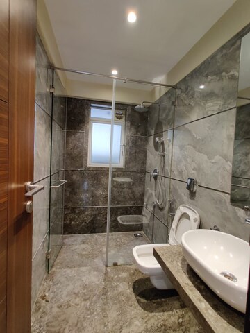 Bathroom in 3 BHK Apartment at Mirchandani Triton, Santacruz West – for Rent