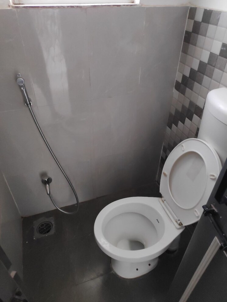 Bathroom, shubhankar-durvaa 1 Bedroom 533 Sq.Ft. Apartment In Dhanori Pune 9042982