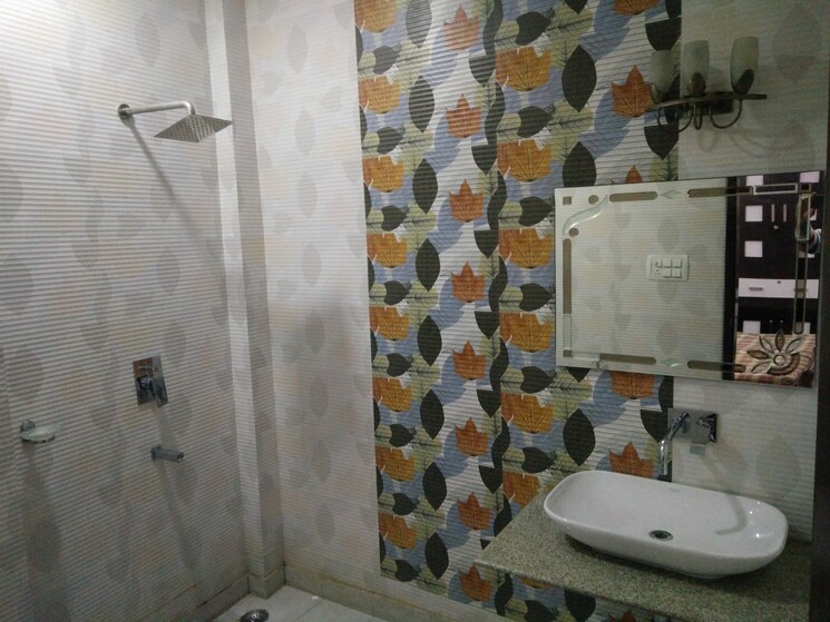 Bathroom, subhash nagar 2 Bedroom 100 Sq.Yd. Builder Floor In Subhash Nagar Delhi 9042987