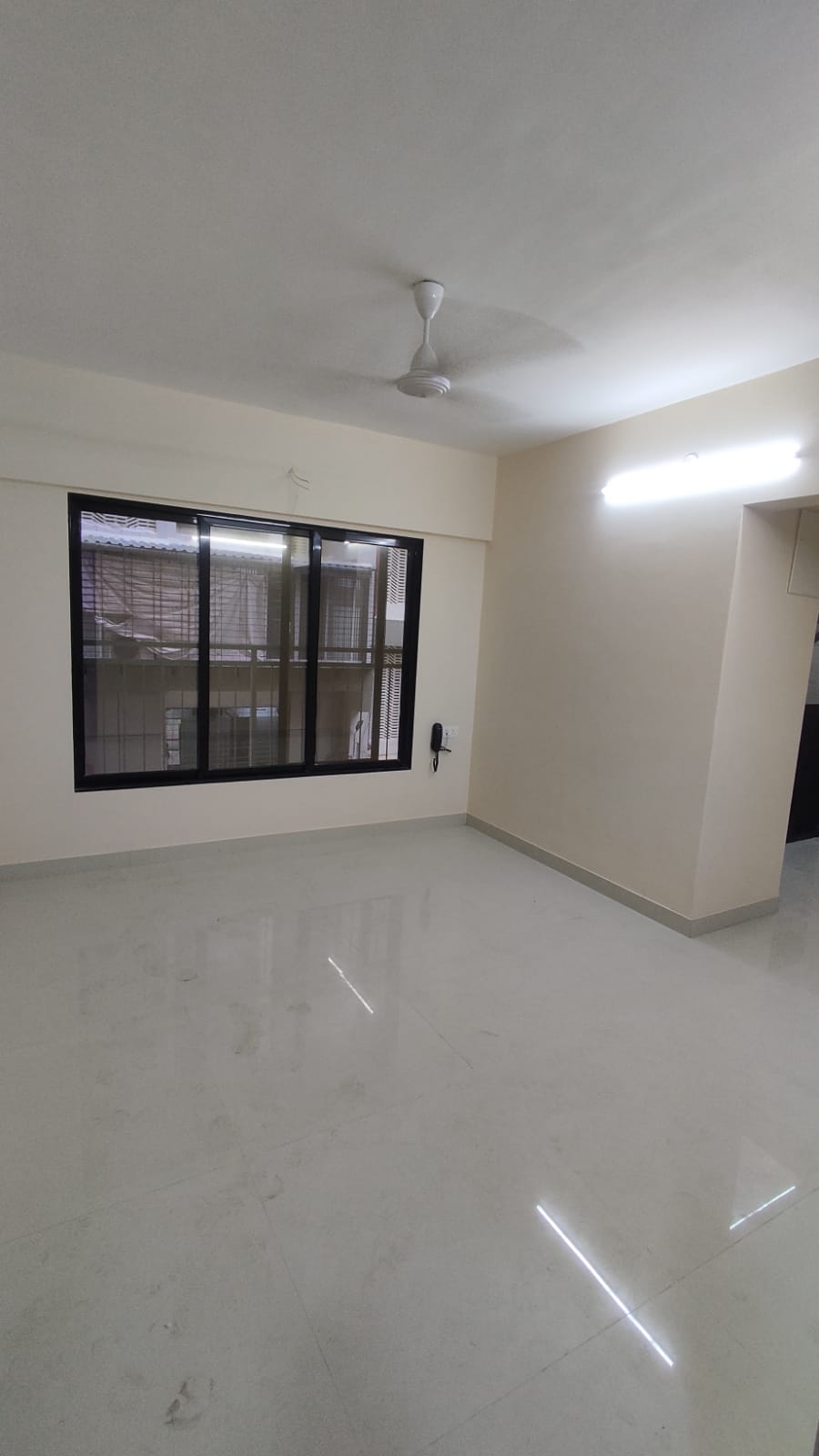 1 BHK 600 Sq.Ft. Apartment in Modispaces Amizarna