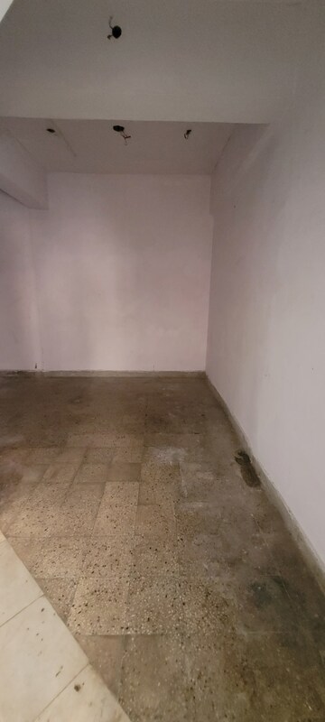 Building Lobby in  Shop at Ansal Sushant Shopping Arcade, Sector 27 – for Rent
