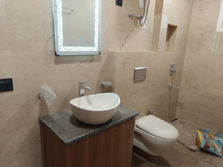 Bathroom, patel nagar 2 Bedroom 1000 Sq.Ft. Builder Floor In Patel Nagar Delhi 9043004