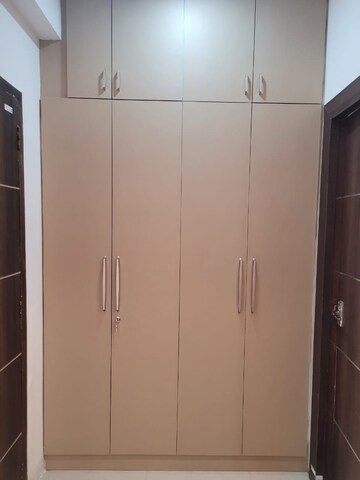 Furnished Amenities in 2 BHK Apartment at Suncity Avenue 76, Sector 76 – for Rent