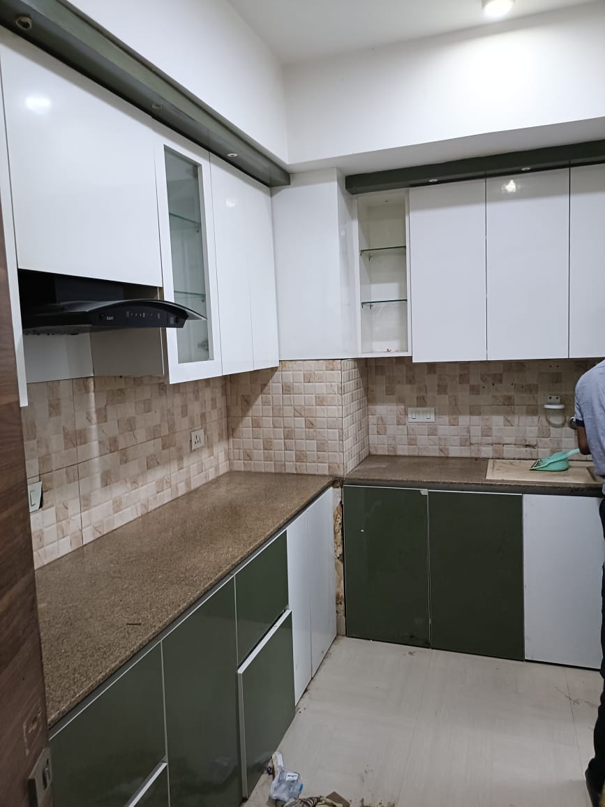 3.5 BHK + Servant Room Apartment For Rent in Shalimar Vista