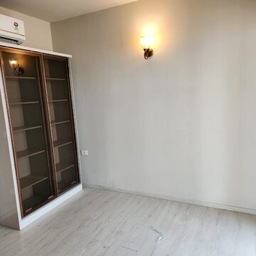 Room in 3 BHK Apartment at M3M Sky City, Sector 65 – for Rent