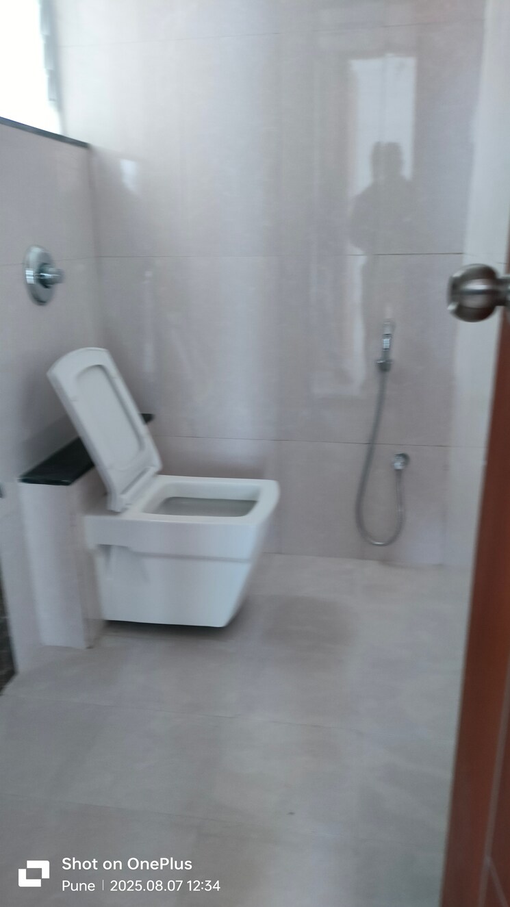 Bathroom, ng-vrundavan 2 Bedroom 800 Sq.Ft. Apartment In Vishrantwadi Pune 9043039