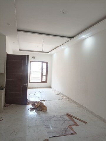 Room in 4 BHK Independent House at Prem Apartment, Pir Machalla – for Sale